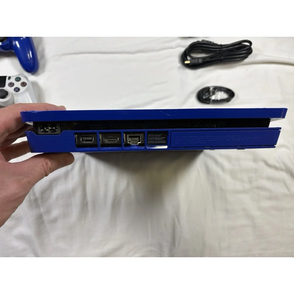 Sony PlayStation 4 Slim 1TB Days of Play Blue Limited‎ Edition Bundle 2 Control